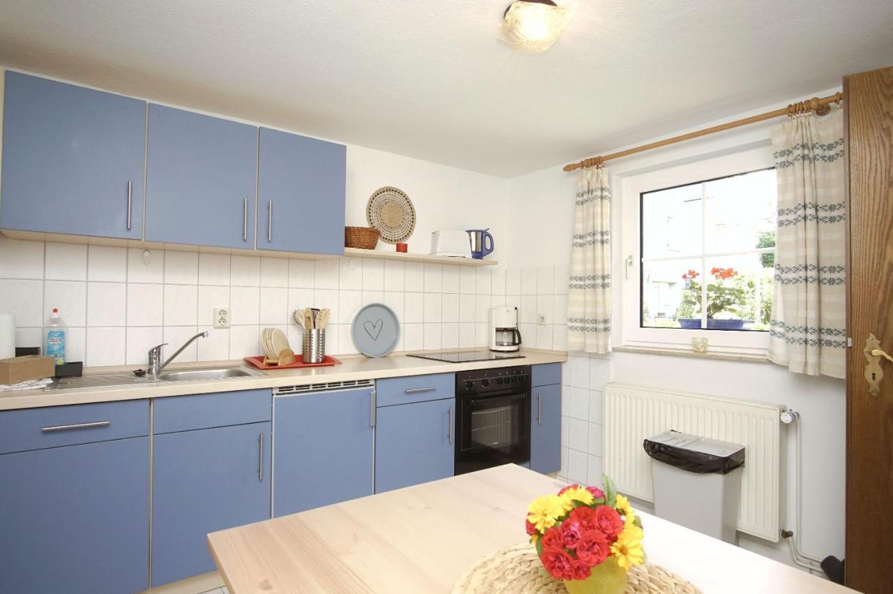 Zentral Aber Ruhig, Terrasse Mit Viel Gruen - Strandnahes Ferienhaus Luki Goehren  Exterior foto